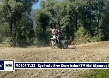 MOTOR TV22: Spektakulärer Crash beim Motocross – Sturz in der MX Hobby Klasse beim Alpencup