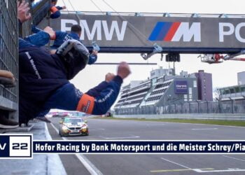 Saisonfinale mit Drama: Michael Schrey und Gabriele Piana sind die Meister der ADAC GT4 Germany 2021
