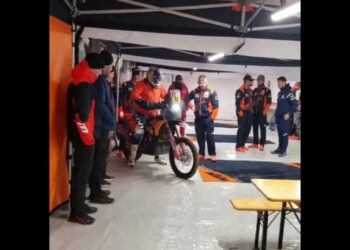 Matthias Walkner trotz Schmerzen Platz 6 auf der 5. Etappe Dakar 2023 – Kini Red Bull KTM Team happy