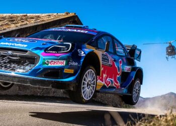 Nach dem Start im Schatten der Prager Burg am 26.10. erwartet die spektakulären Boliden der Rallye-Weltmeisterschaft (FIA WRC) ein intensiver Fight: Den tschechischen WPs am Freitag (27.10.) folgen samstags und sonntags Prüfungen in Österreich und Deutschland ©Foto: RedBull Content Pool