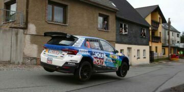 Julius Tannert gewann mit Co-Pilot Frank Christian seine Heimrallye ©ADAC