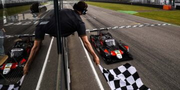Zielflagge für den siegreichen Duqueine D08 von Racing Experience ©ADAC