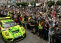 Traditionelles Come-Together von Fahrern und Fans beim Adenauer-Racing-Day - ©Foto: Gruppe C Photography