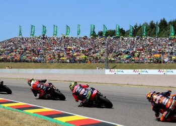 Ducati, Yamaha, Honda und KTM bieten spezielle Fan-Pakete ©ADAC