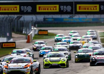 Volles Feld: Die ADAC GT4 Germany geht mit 32 GT4-Sportwagen in die Saison 2023 ©ADAC