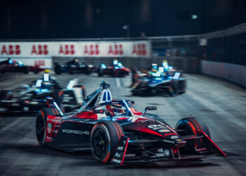 Der Porsche 99X Electric macht Jake Dennis vom Porsche-Kundenteam Avalanche Andretti zum Formel-E-Weltmeister