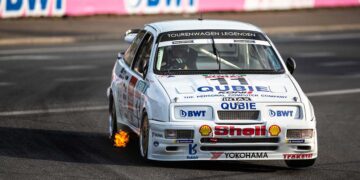 Spektakulär und schnell: Ronny Scheer legte im Ford Sierra RS500 eine sehenswerte Aufholjagd hin ©ADAC Motorsport