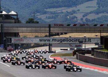 Martinius Stenshorne gewinnt das erste Rennen in Mugello ©Dutch Photo Agency