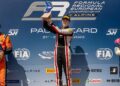 Alessandro Giusti holt in Paul Ricard seinen ersten Sieg bei der Formel-Regional-Europameisterschaft von Alpine ©Dutch Photo Agency