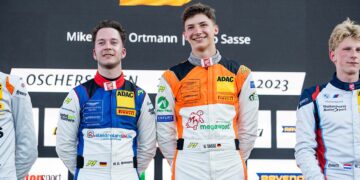 Champions und Tabellenführer: Mike David Ortmann (li.) und Hugo Sasse ©ADAC Motorsport