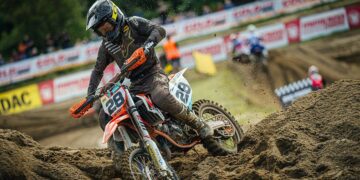 Dean Gregoire setzt sich im ADAC MX Junior Cup 85 nach einem spanenden Duell gegen Weltmeister Dani Heitink durch ©ADAC Motorsport
