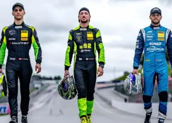 Der Dreikampf zwischen Thomas Preining, Mirko Bortolotti und Ricardo Feller (l-r) geht in die letzte Runde ©ADAC Motorsport