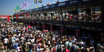 Die DTM präsentiert sich auch in der Saison 2024 offen und voller Fannähe ©ADAC Motorsport