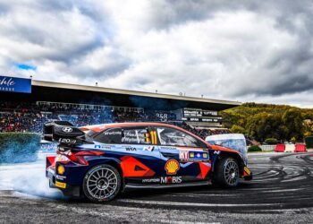 Hyundai-Pilot Thierry Neuville liegt nach dem ersten Tag der Central European Rally in Führung ©ADAC Motorsport