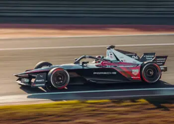 Porsche und Pascal Wehrlein wollen bei Nachtrennen in Diriyah ihre WM-Führung ausbauen ©Porsche Motorsport
