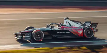 Porsche und Pascal Wehrlein wollen bei Nachtrennen in Diriyah ihre WM-Führung ausbauen ©Porsche Motorsport