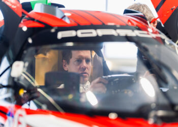 Sebastian Vettel testet den Porsche 963