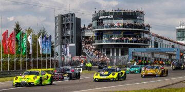 DEKRA bleibt bis 2026 Partner des legendären Motorsport-Marathons in der Eifel