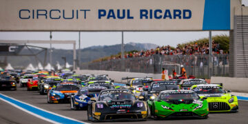 Acht Porsche 911 GT3 R beim Saisonauftakt von Europas härtester GT3-Rennserie