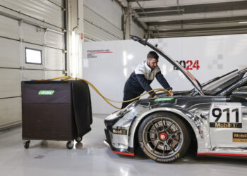 Premiere für den Porsche Mobil 1 Supercup mit eFuels