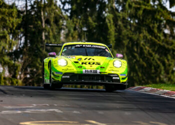 Sechs Porsche 911 GT3 R kämpfen um den Gesamtsieg auf der Nordschleife