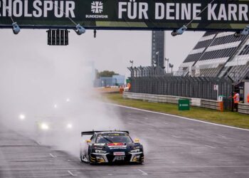 Kelvin van der Linde nach Regen-Gala wieder DTM-Spitzenreiter