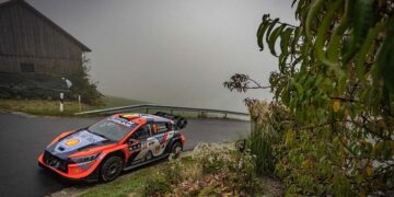 Ogier kontert sich nach Neuville-Ausritt zum Tagessieg