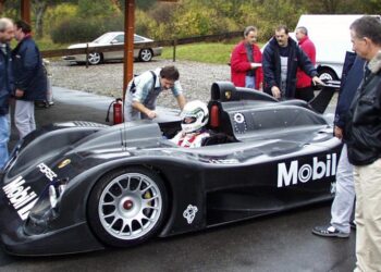 25 Jahre später: Porsche erweckt Rennwagen LMP 2000 zum Leben