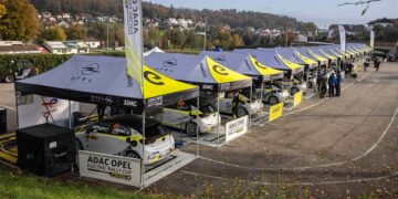 Starker Auftritt: Der Servicepark des ADAC Opel Electric Rally Cup macht einiges her