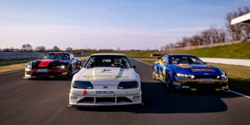 Beim DTM-Test traf der alte Ford Mustang 5.0 GT auf zwei neue Ford Mustang GT3
