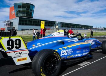 Saisonstart des ADAC Formel 4 Junior Teams in Nogaro