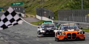 Herzschlagfinale zwischen den beiden BMW von FK Performance Motorsport