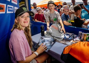 Lotte van Drunen qualifizierte sich für den ADAC MX Youngster Cup und bewies guten Speed