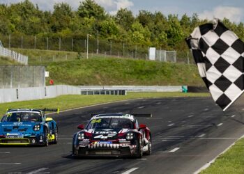 Etienne Ploenes (links) und Fabian Dybionka (rechts) holten je einen Sieg in der Porsche Sprint Challenge Deutschland GT3 (Foto: Porsche Sports Cup)