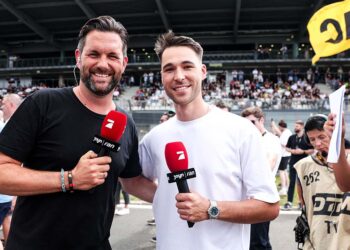 Kelvin van der Linde (rechts) feierte neben Matthias Killing seine ProSieben-Premiere