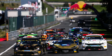 Der Start in das erste ADAC GT Masters Rennen auf dem Salzburgring