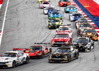 Der Start ins zweite Rennen des ADAC GT Masters auf dem Red Bull Ring