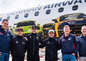 Wolfram Simon-Schröter, Ayhancan Güven, Jordan Pepper, Lucas Auer, Fabio Scherer und ADAC Motorsportchef Thomas Voss (l-r)