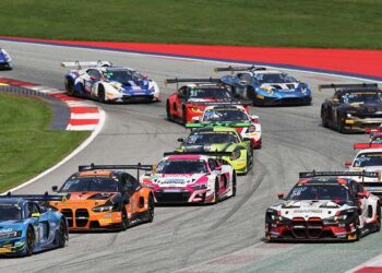 Das Feld des ADAC GT Masters startet in seine letzten beiden Rennen 2025