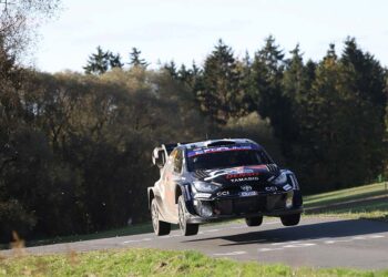 Kalle Rovanperä (Toyota GR Yaris Rally1) hat am Samstag die Führung bei der Central European Rally übernommen
