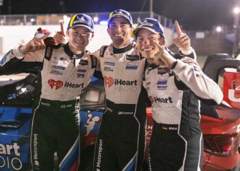 Max Hesse (rechts) triumphierte in den USA (Foto: BMW M Motorsport)