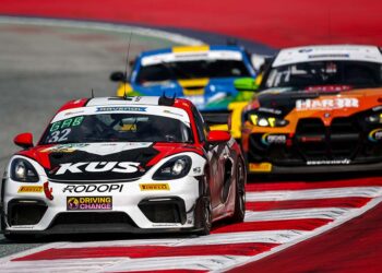 Acht Porsche 718 Cayman GT4 treten auf dem Red Bull Ring an
