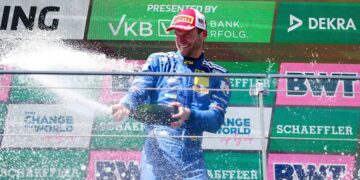 Großer Jubel bei Maro Engel über den Sieg im DTM-Sonntagslauf