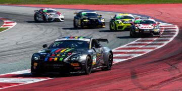 Siegerauto: Der Aston Martin von COSY Racing by ESM