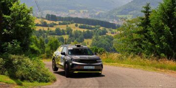 Feuertaufe in den Niederlanden: Erstmals kommt der Opel Mokka GSE Rally im Wettbewerb zum Einsatz
