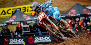 Lukas Leok setzte Moritz Ernecker unter Druck und siegte am Ende im ADAC MX Junior Cup 125