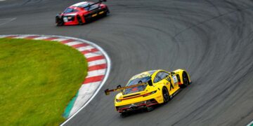 Hermann Speck in der Verfolgung von Thomas Westarp in der GT Summer Series (Foto: GT Summer Series)