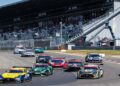 Schon am Start des zweiten Laufs der STT lagen Kenneth Heyer / Josef Klüber (gelbes Auto) ganz vorne (Foto: STT)