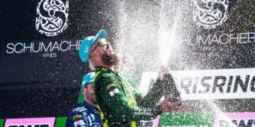 Riesenjubel bei Nicki Thiim über seinen zweiten DTM-Sieg
