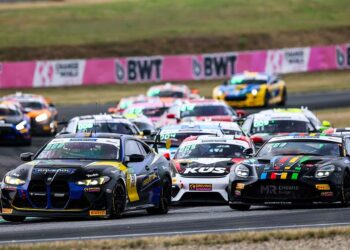 260811 gt4 1 Volles Feld in der ADAC GT4 Germany